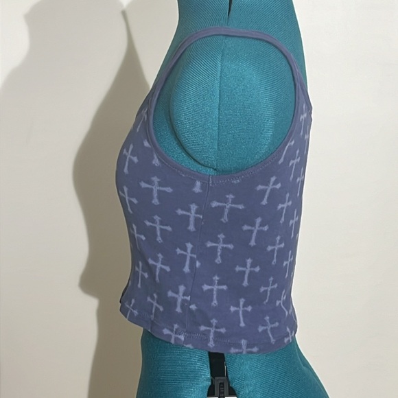 VGUC: subdued cropped tank top - Picture 4 of 12